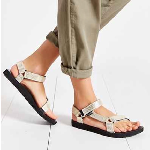 Original Metallic Gold Embossed Iridescent Sandal - Picture 3 of 3